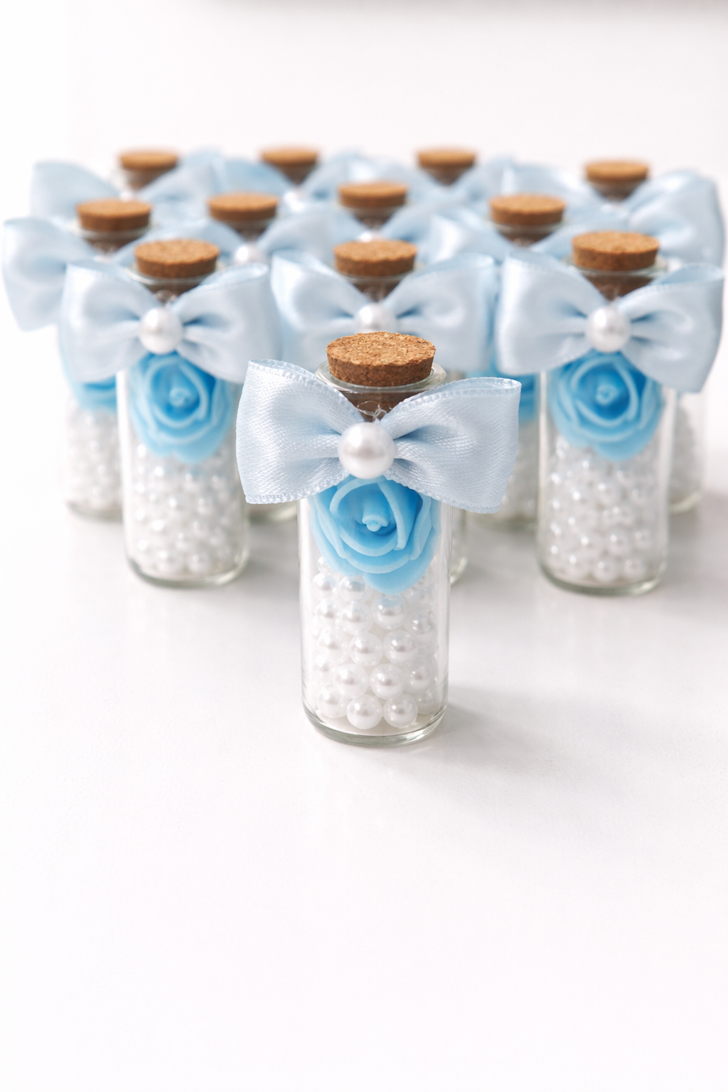 Малки шишенца с перли